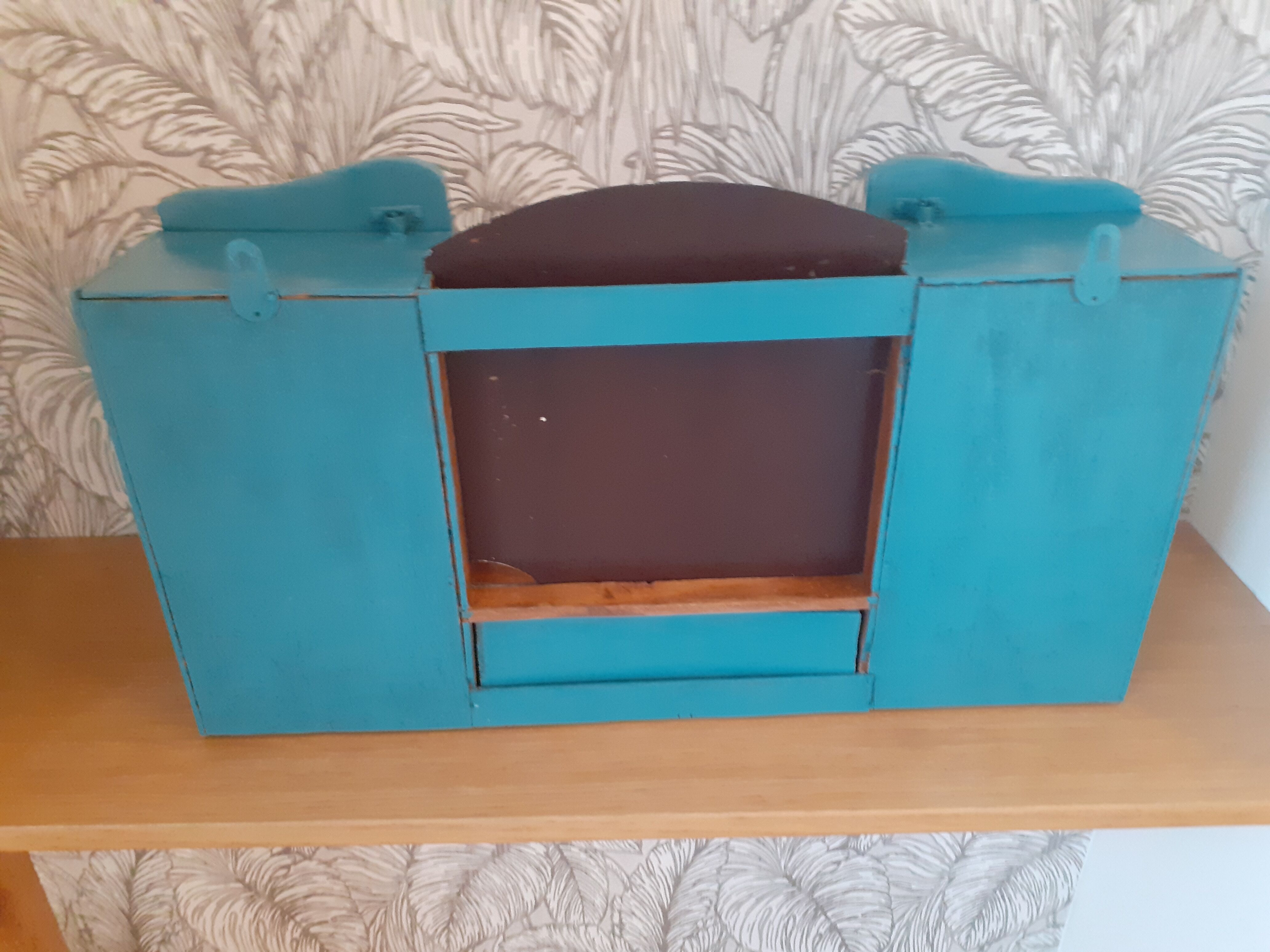 Wall cabinet of toilet