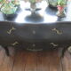 Commode baroque galbée noire style Louis XV