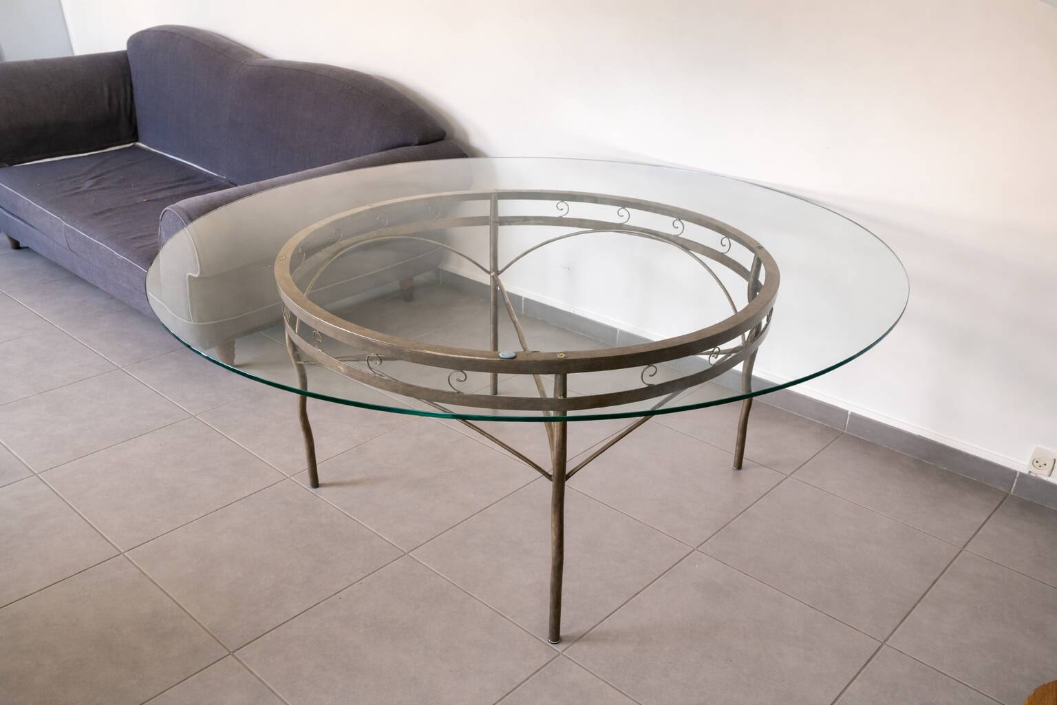Round glass table