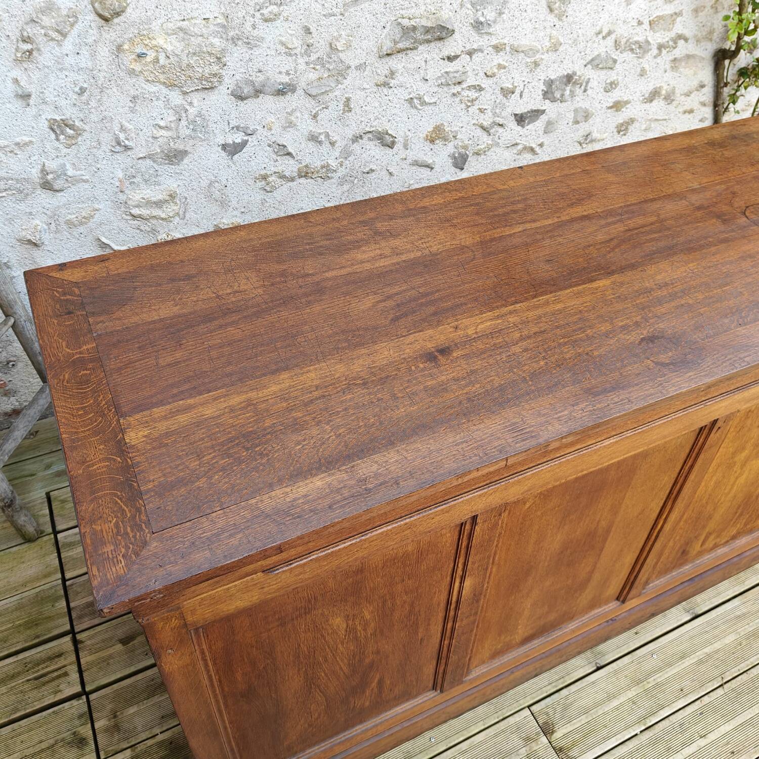 Large oak trading counter