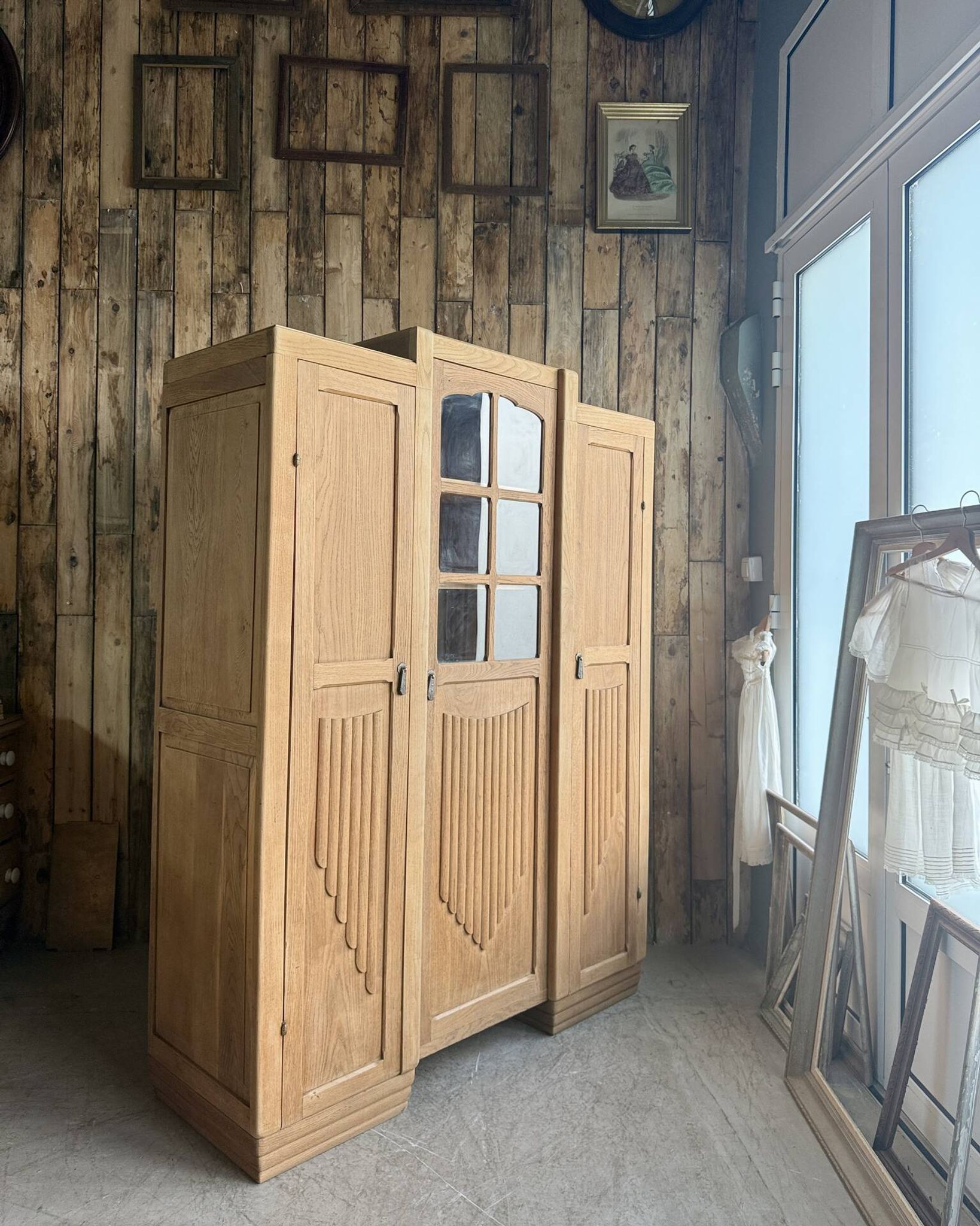 Large asymmetrical Art Deco wardrobe with three doors in oak (renovated)
