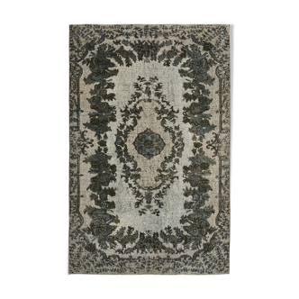 Tapis contemporain oriental des années 1970 168 cm x 260 cm tapis gris fait à la main