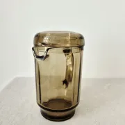 Vintage carafe with smoked glass lid '70s/'80s - Arcoroc France