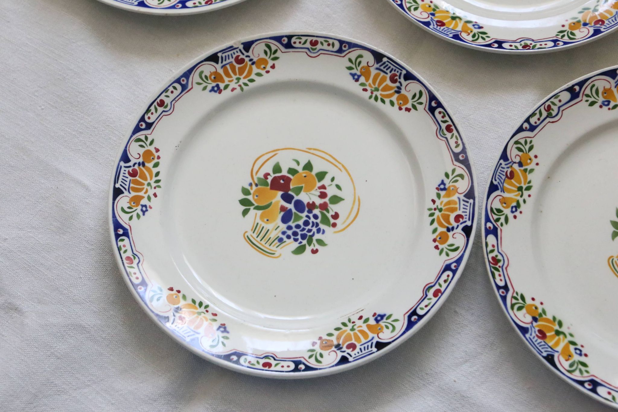Set of 4 Boch dessert plates, Fructidor service, vintage