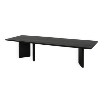 Table basse en bois brûlé