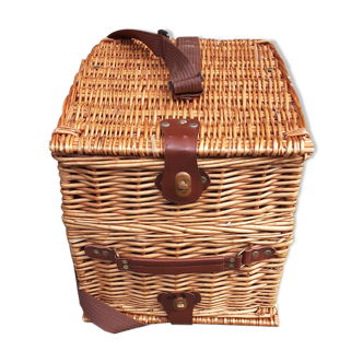 Picnic basket