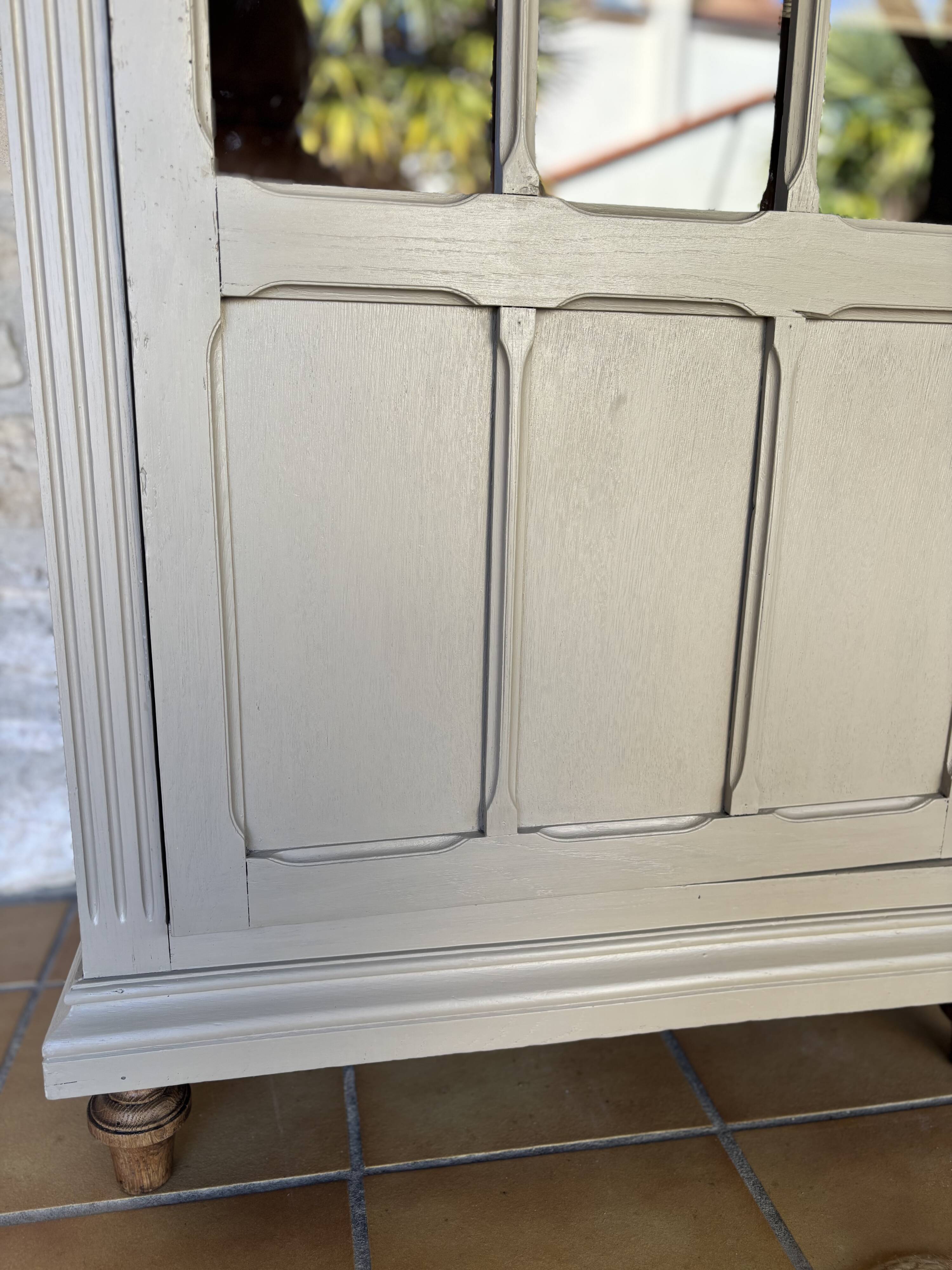 Armoire Parisienne Vitrée