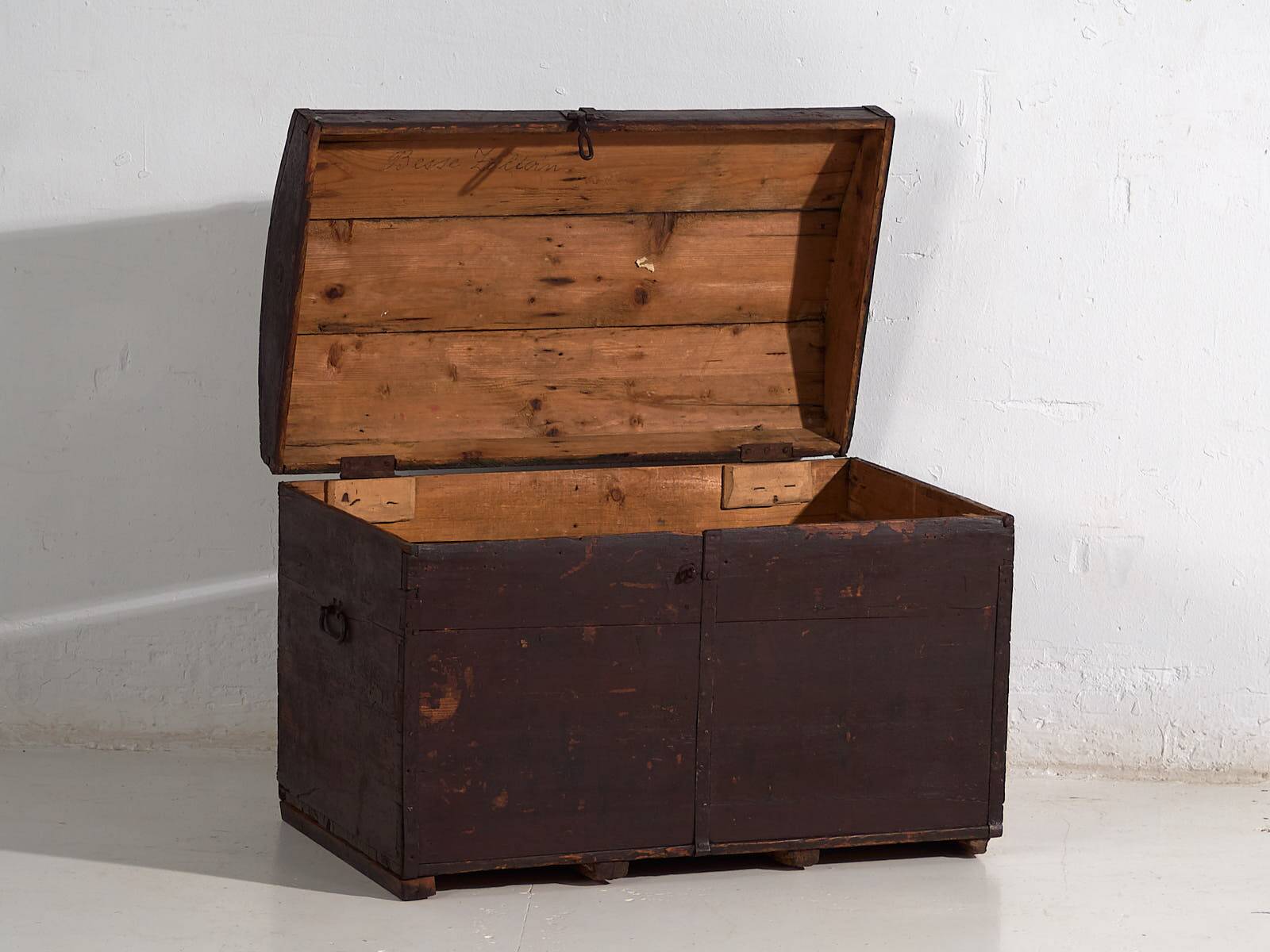 Small antique dark-colored chest (circa 1900)