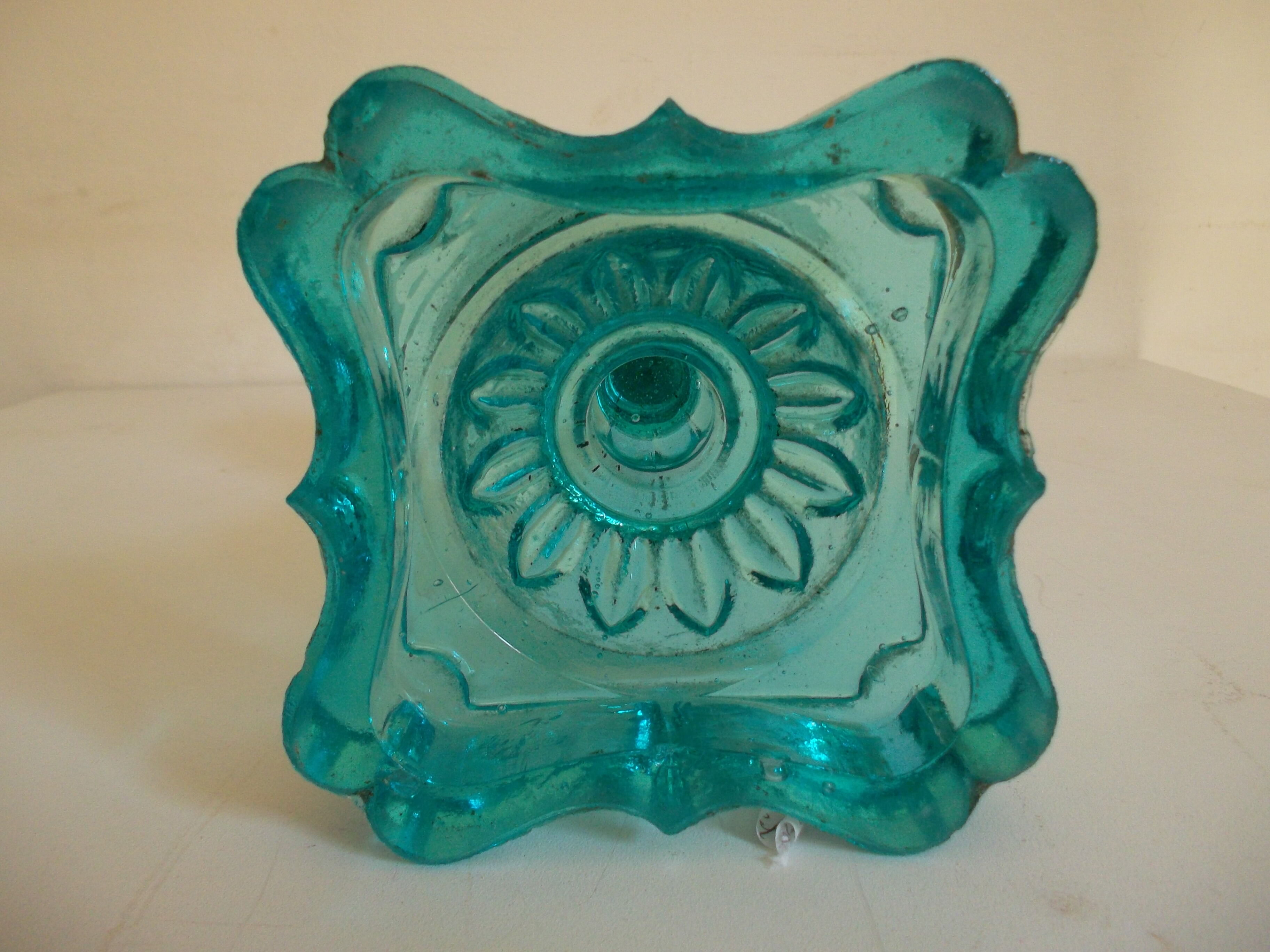 Glass oil lamp foot
