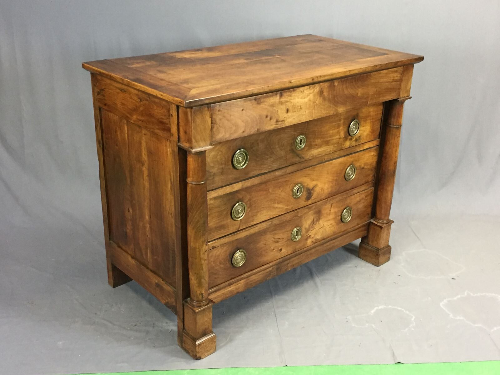 Commode époque empire début xixème en noyer