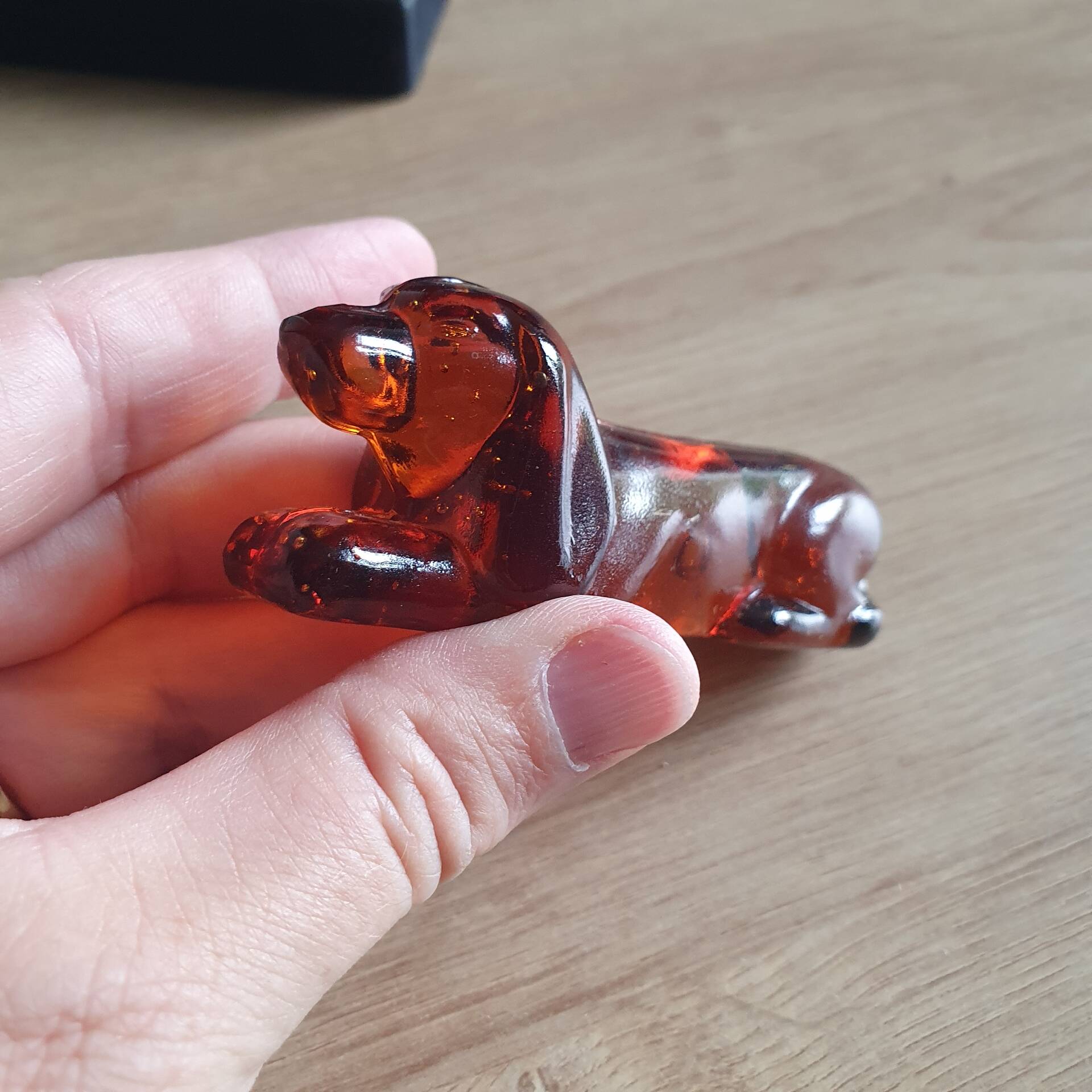Porte couteaux chiens en verre moulé