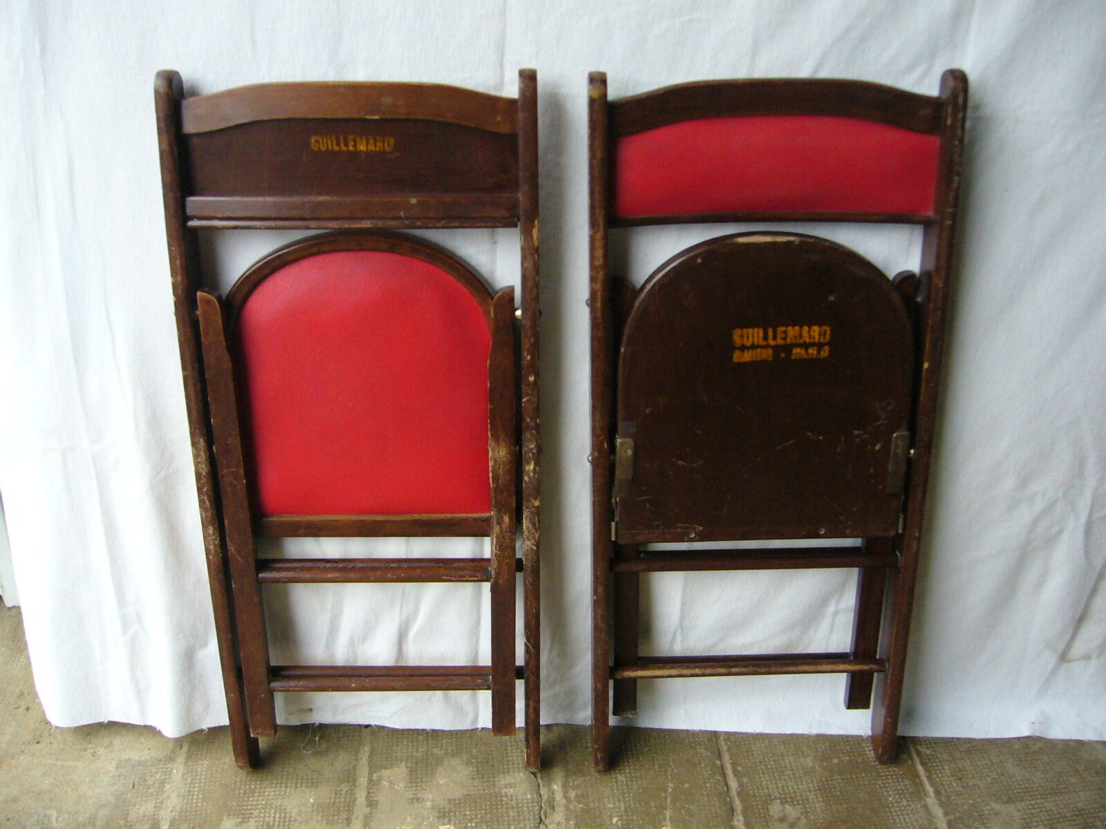 Wooden folding chairs and 60s shanghai skai