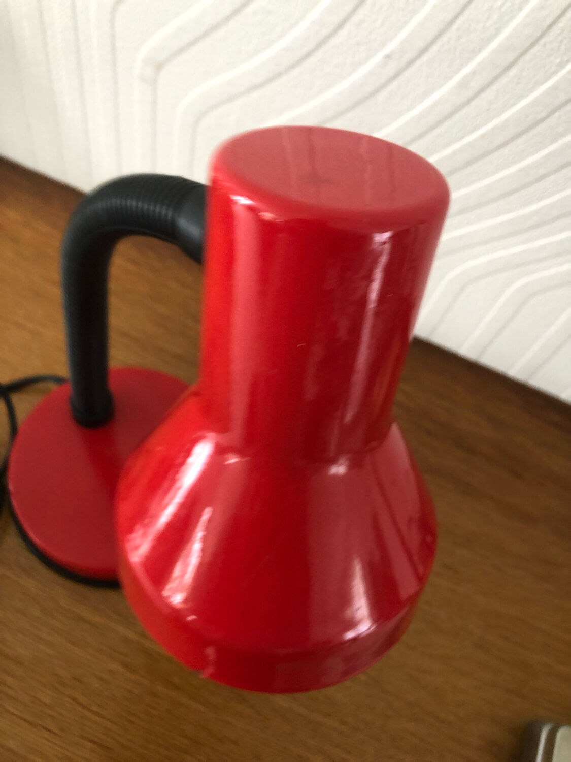 Vintage desk lamp in red metal