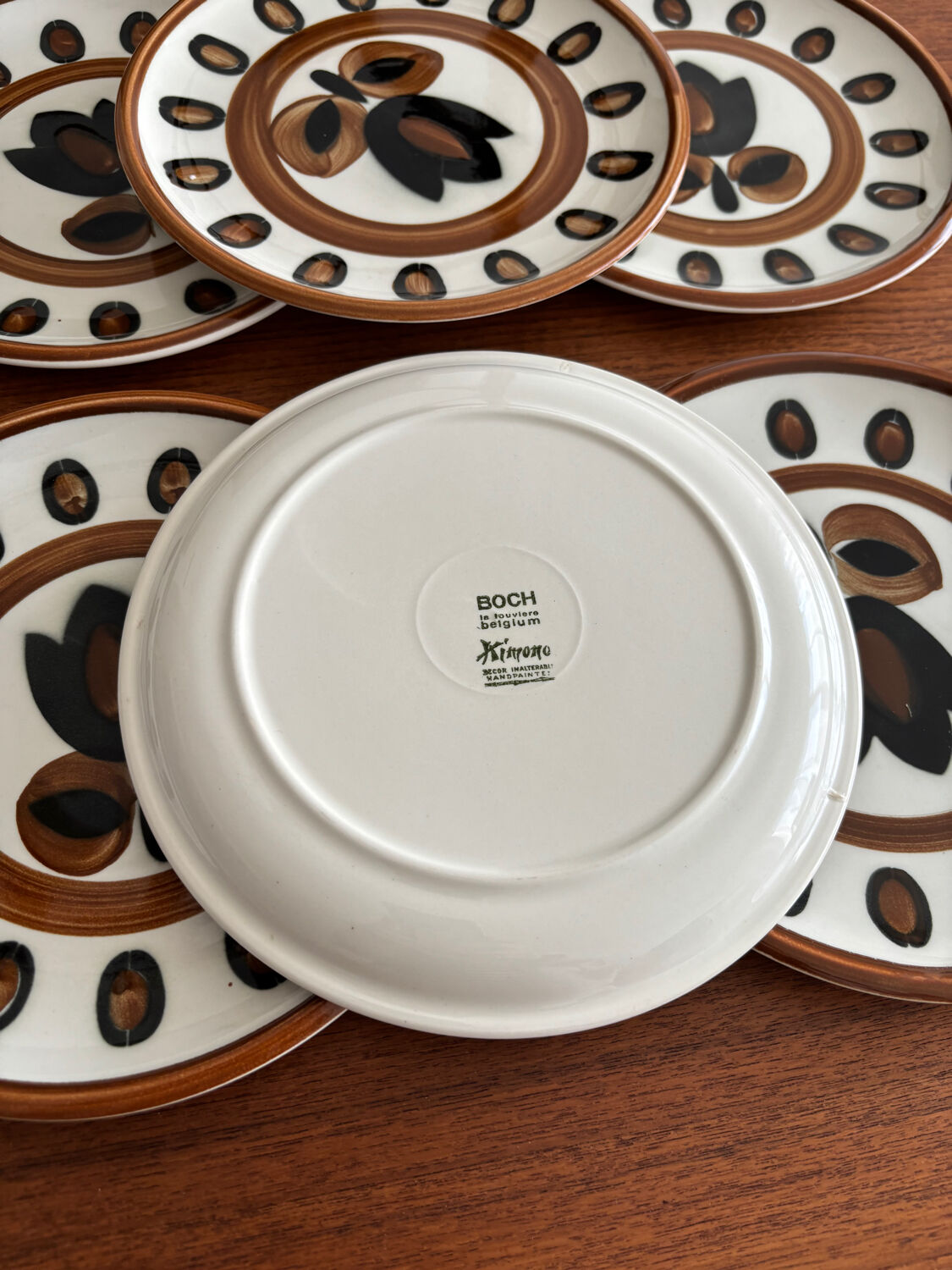 Set of 6 vintage 1970 Boch La Louvière dessert plates, kimono design.