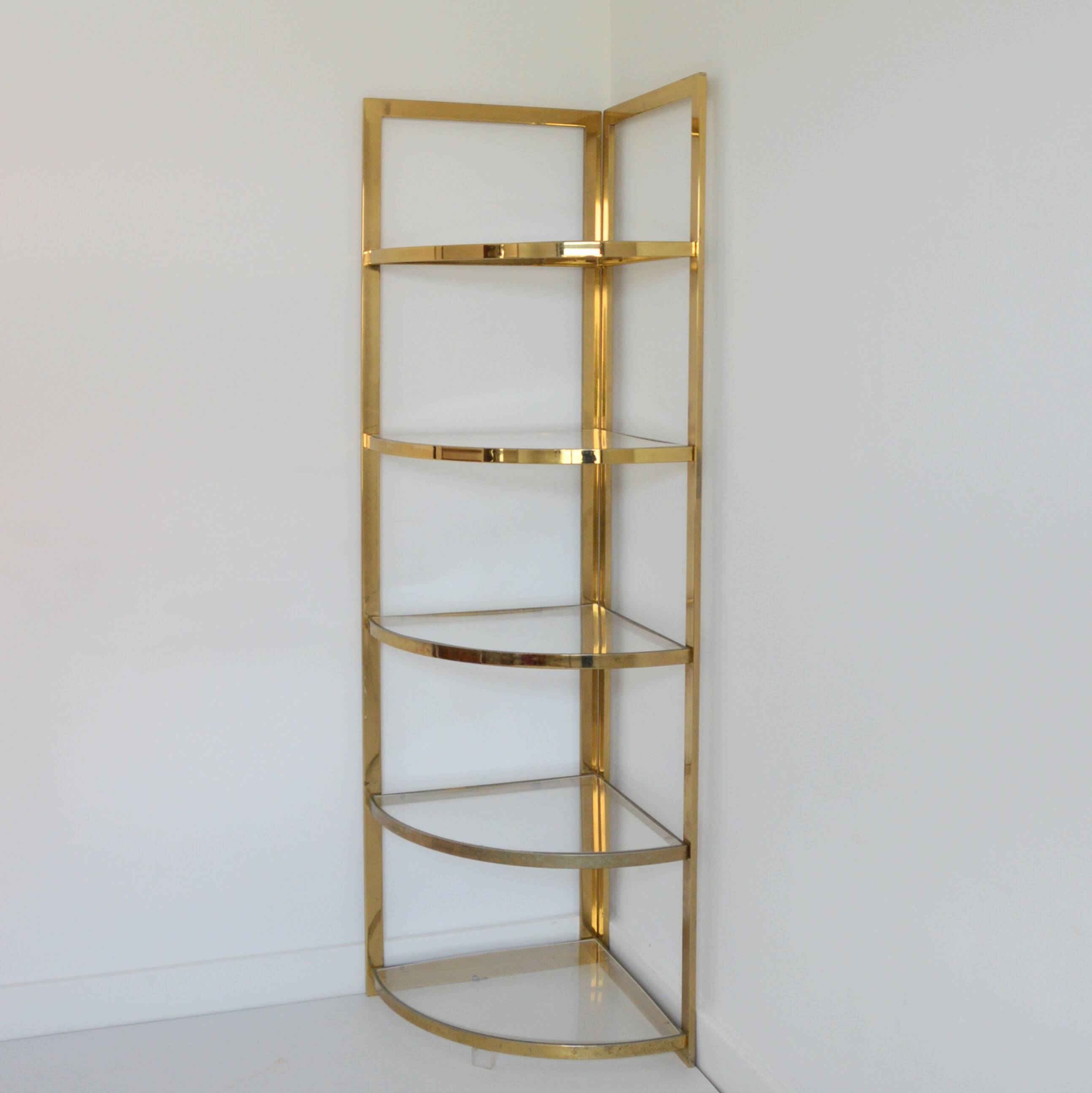 Étagère d’angle en métal doré et plexiglas vintage 1970s