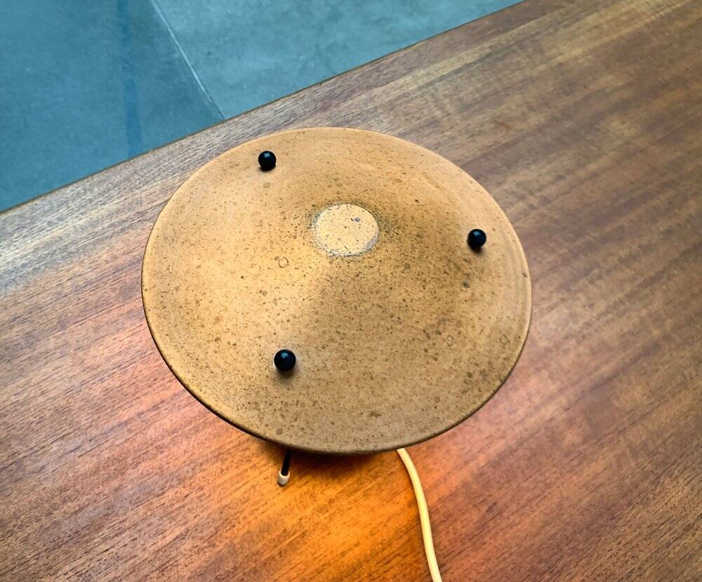 Small tripod table lamp in copper, 1950s.
