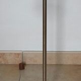 Cendrier en pierre sur pied