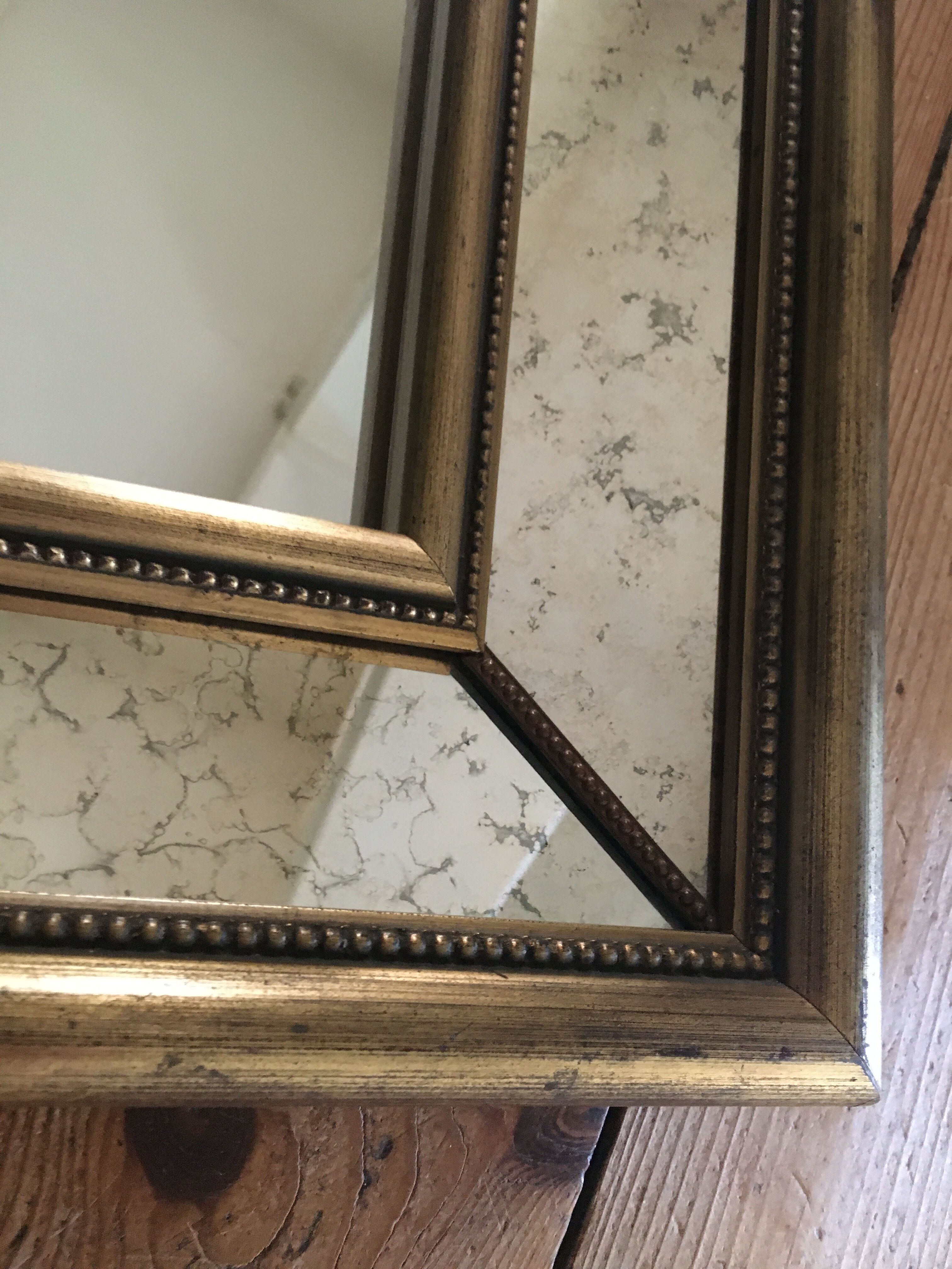 Golden mirror with 68 x 54 cm