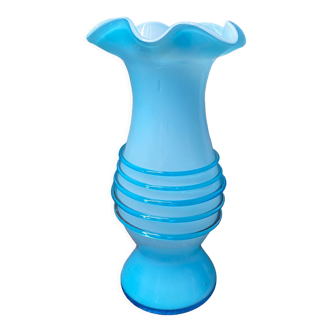 Vase opaline bleue