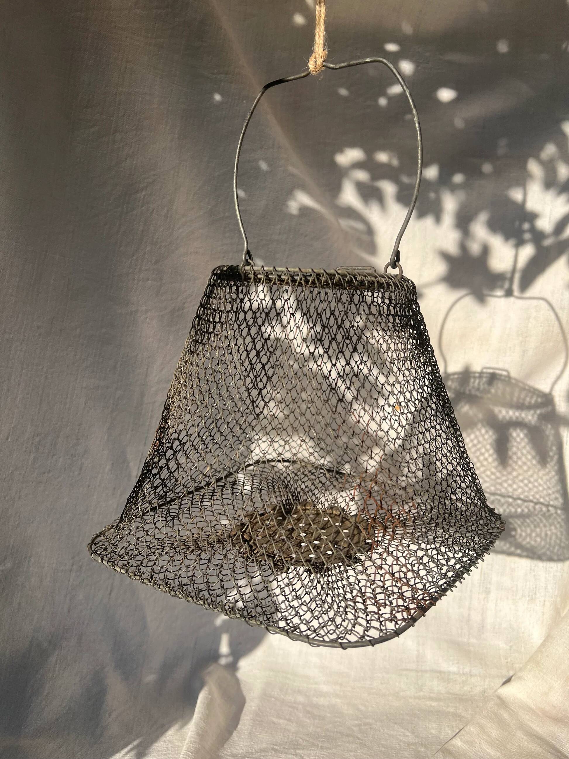 Panier de pêche en treillis métallique français