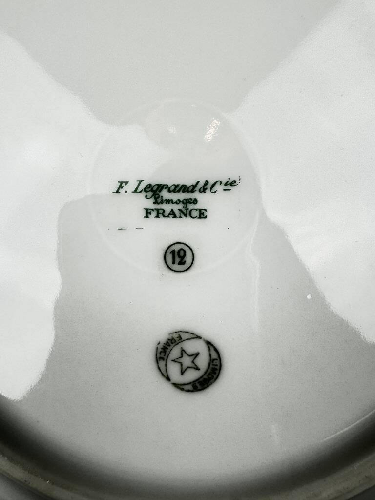 6 assiettes Limoges F Legrand décor noir et or fin