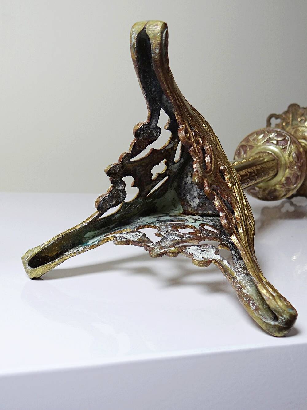 Large pair of antique gilded bronze candlesticks, Gothic style from the 19th century.