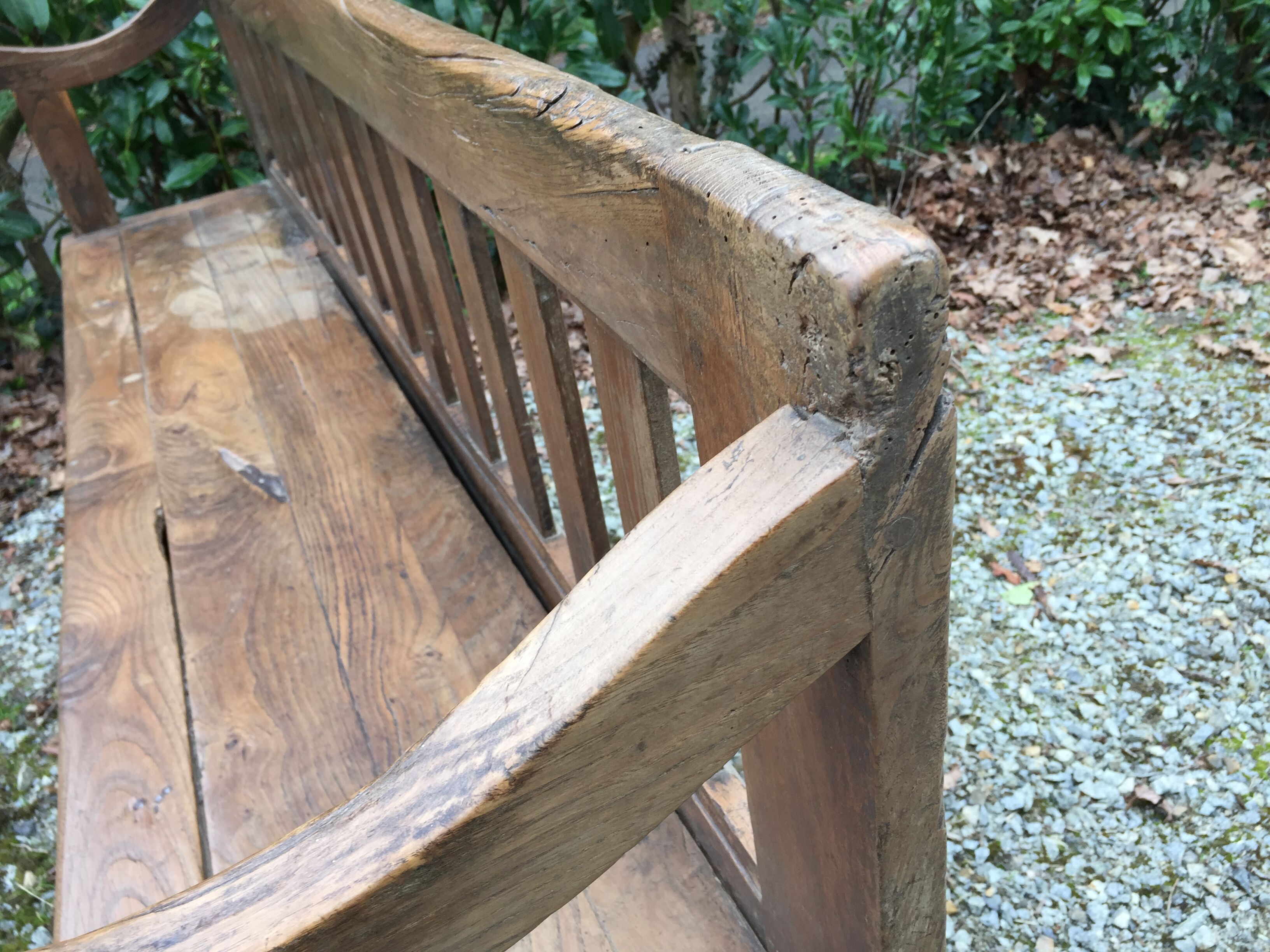 Bench chest paneled in chestnut region Brittany ( Plouay dept. 56 )