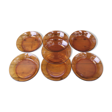 Set of 7 amber Duralex deep plates.