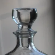 Vintage whisky carafe by Cristal d’Arques with geometric design and stopper – H 26 cm