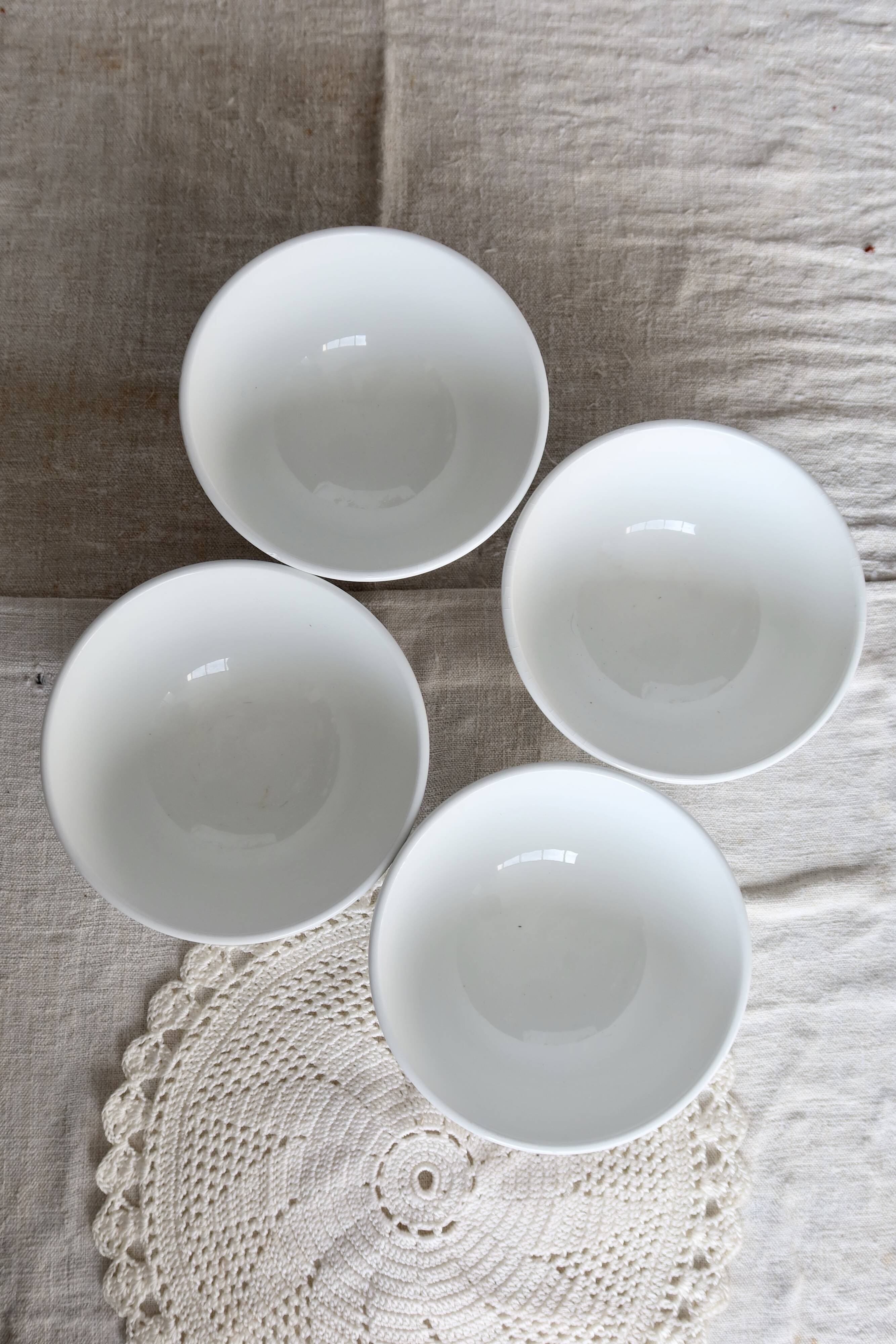 4 vintage Italian porcelain bowls – Blue bistro style border