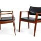 Paire de fauteuils en teck, Komfort Möbler