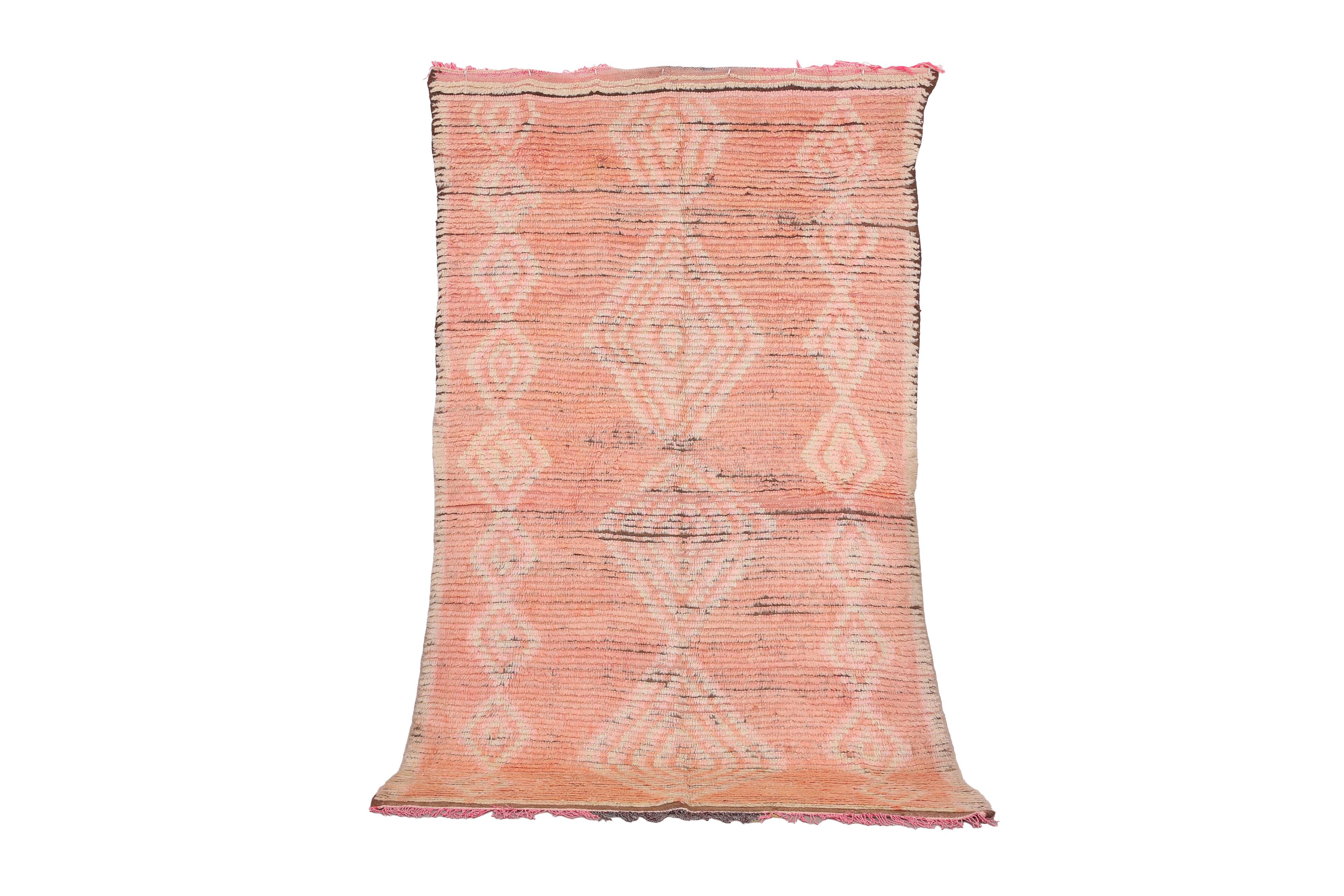 Tapis marocain vintage en laine rose
