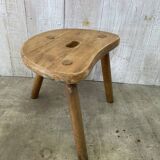 Tripod farm stool