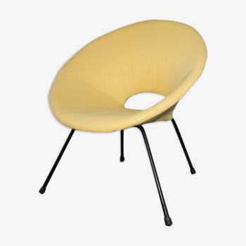 Fauteuil jaune rond italien du milieu du siècle