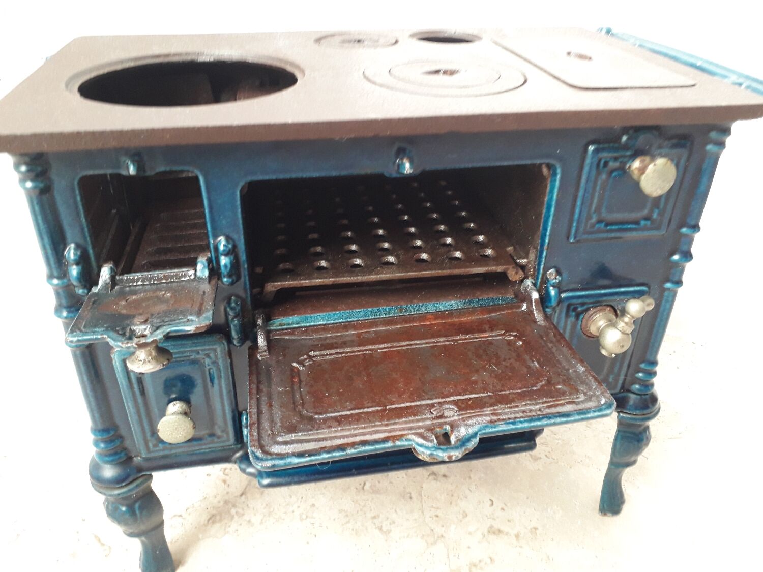 Ancienne cuisinière jouet 1900