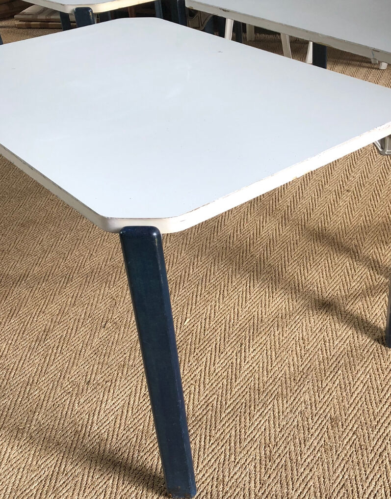 Bruno rey table for Kush and co