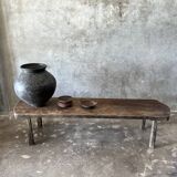 Grande table basse arrondie en teck asiatique ancien