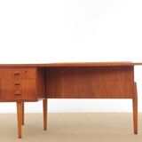 Scandinavian desk boomerang in teak by Arne Hovmand Olsen