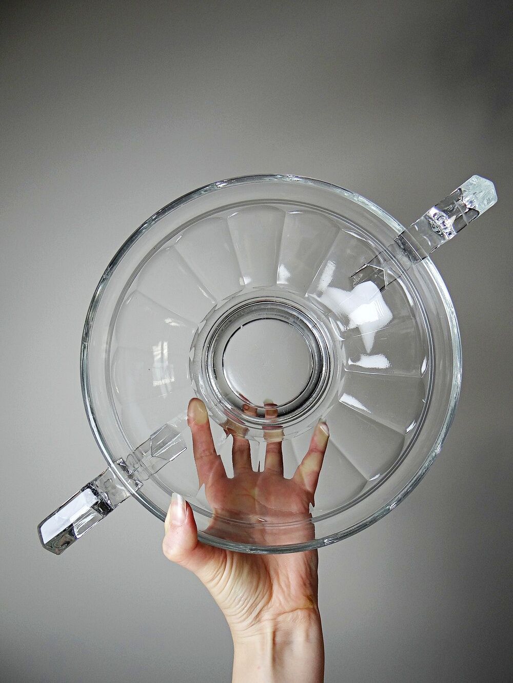 Art Deco glass bowl, in the style of Val Saint Lambert, with wide handles.