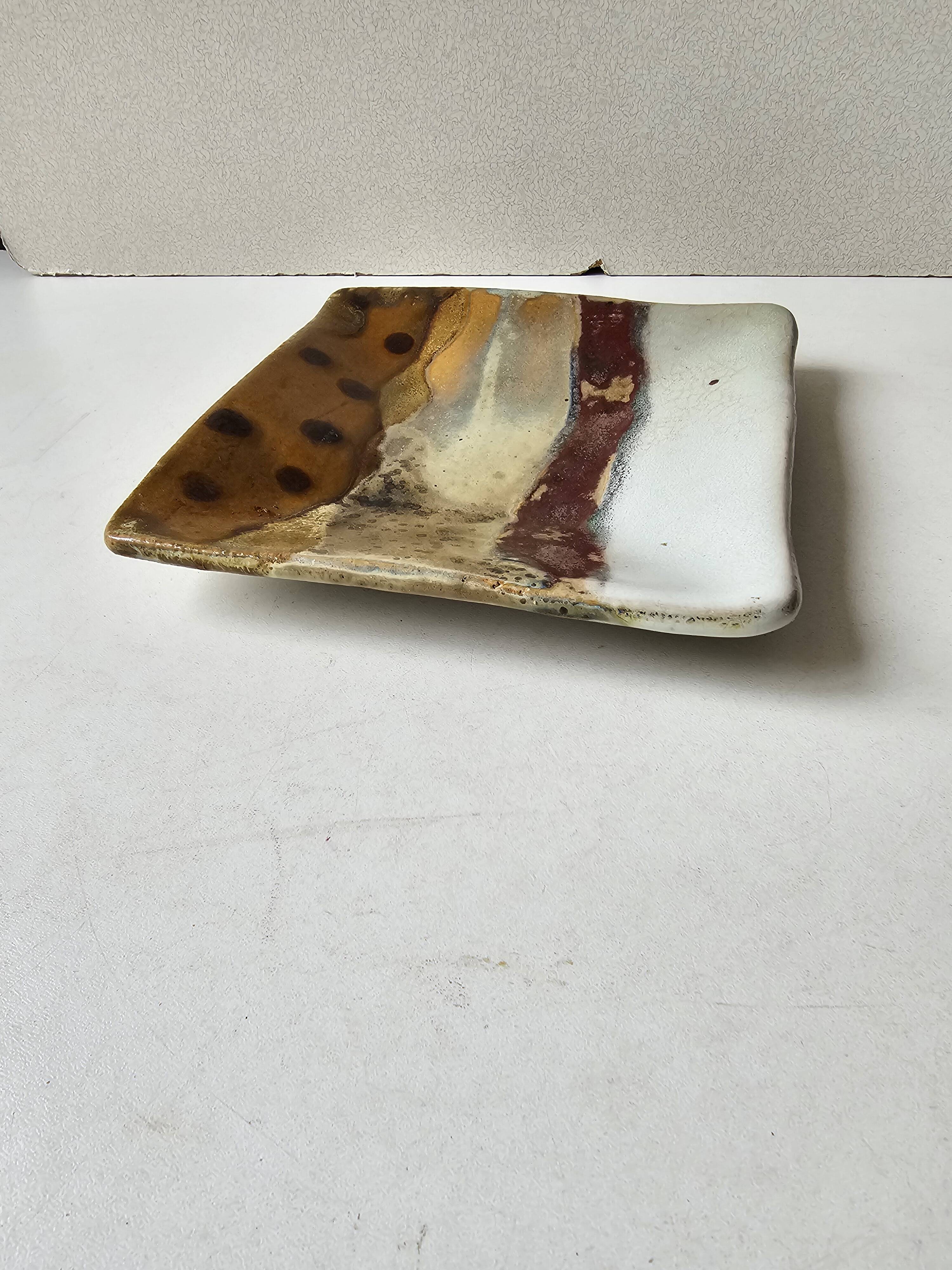 Vide poche en céramique signé Monogramme MUB