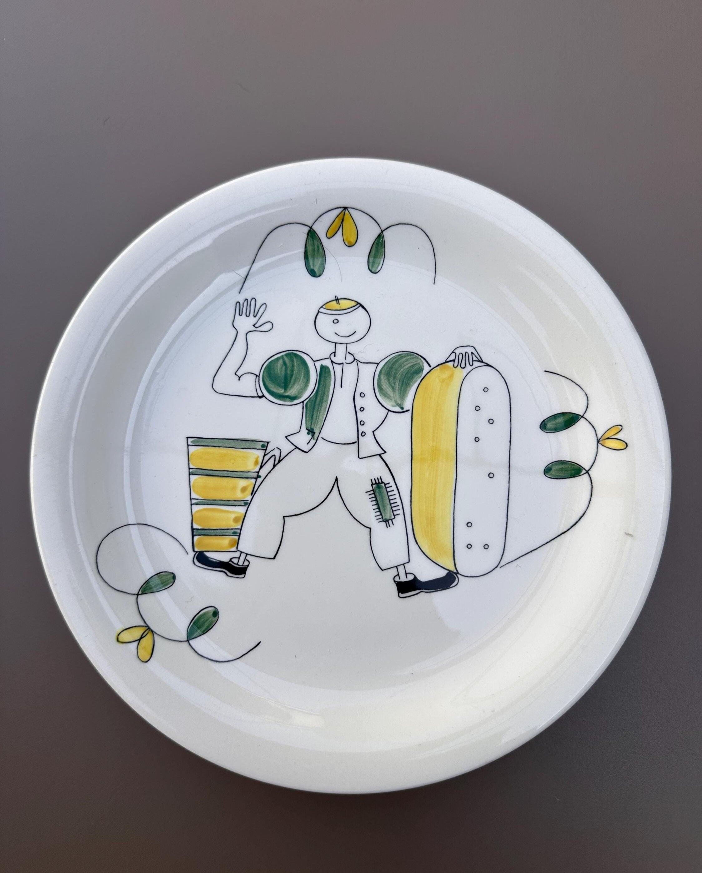 Set of 6 vintage Royal Sphinx Maastricht plates – Folk decor