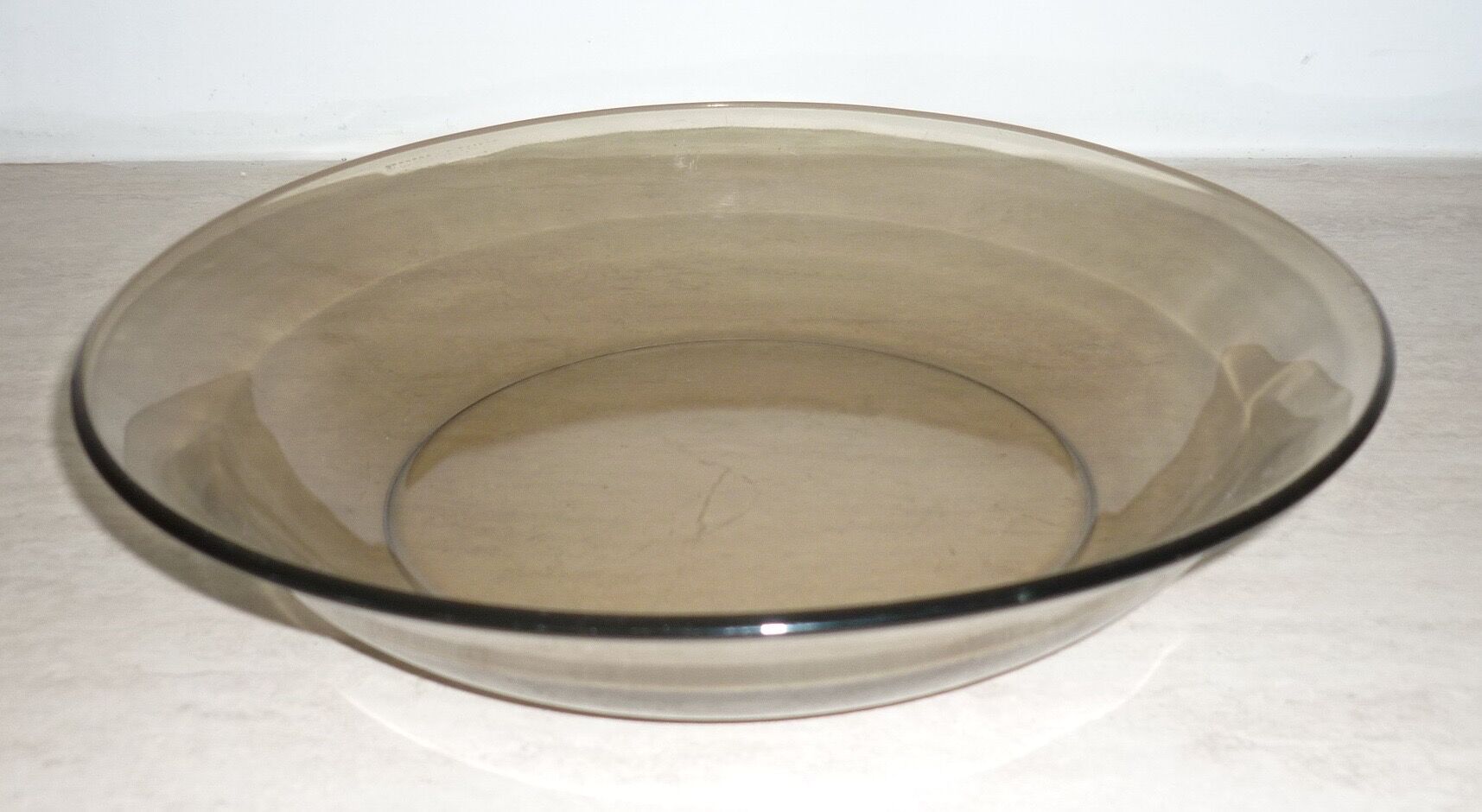 Large smoked glass dish 27.5 cm