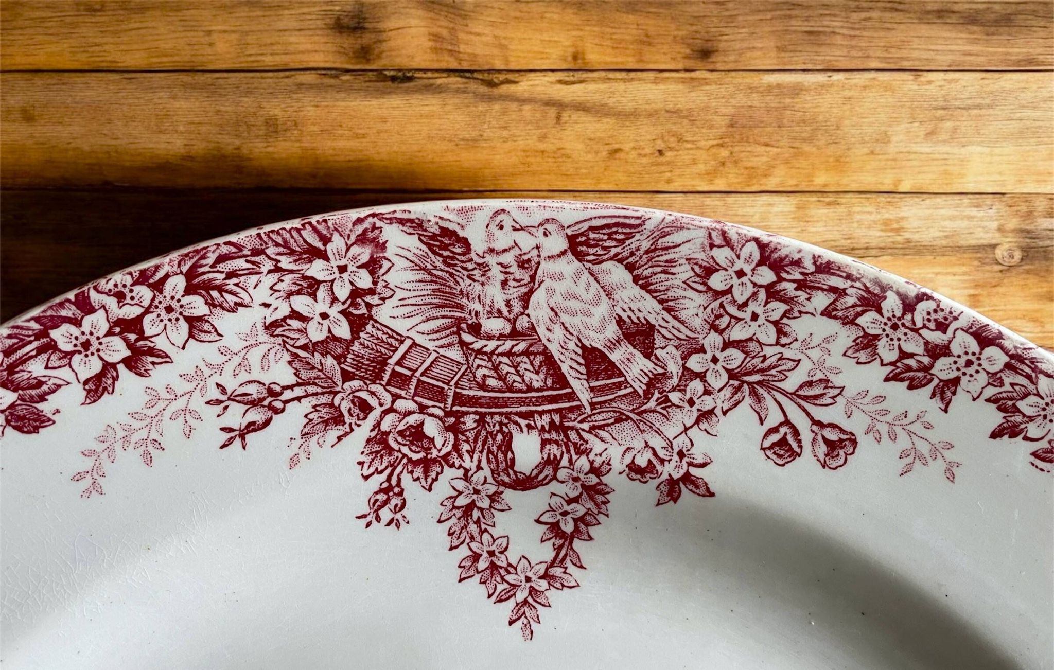 Antique serving platter in Saint-Amand earthenware (Nord)