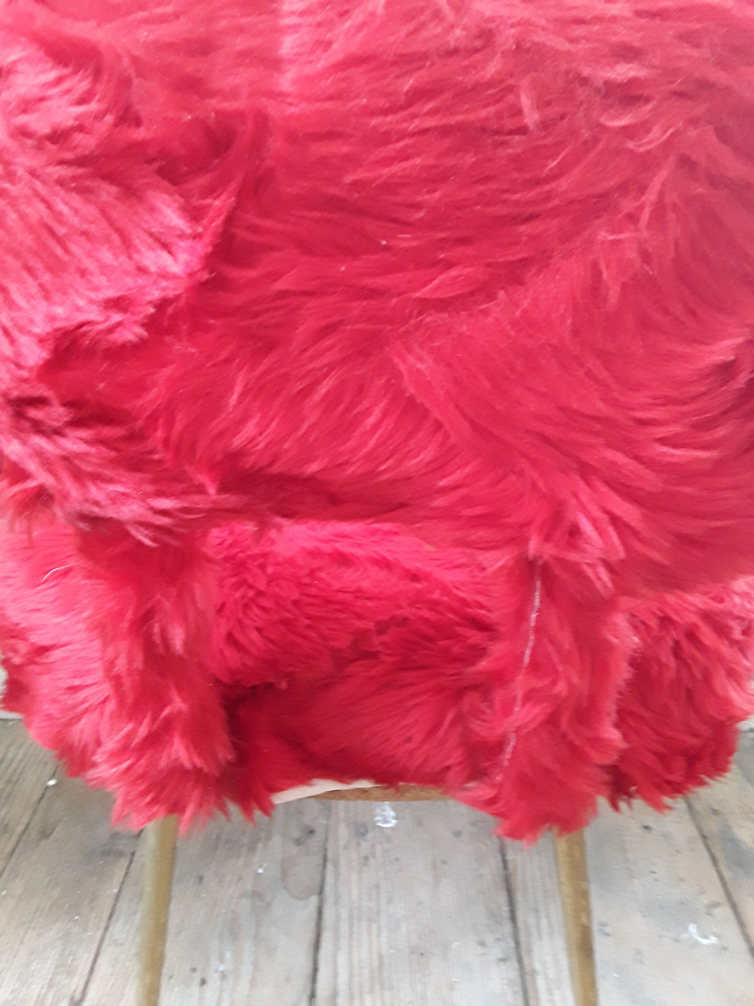 Vintage 70s plush chair