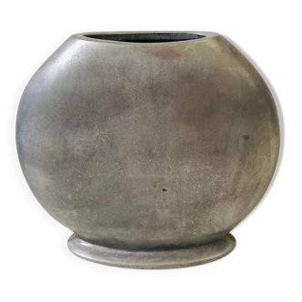 Metal vase