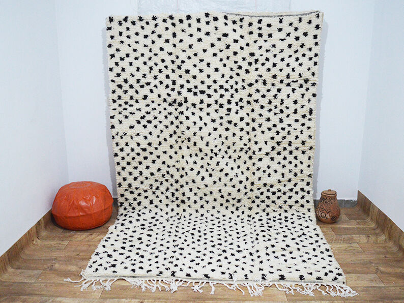 Handmade moroccan berber carpet 300 x 188 cm