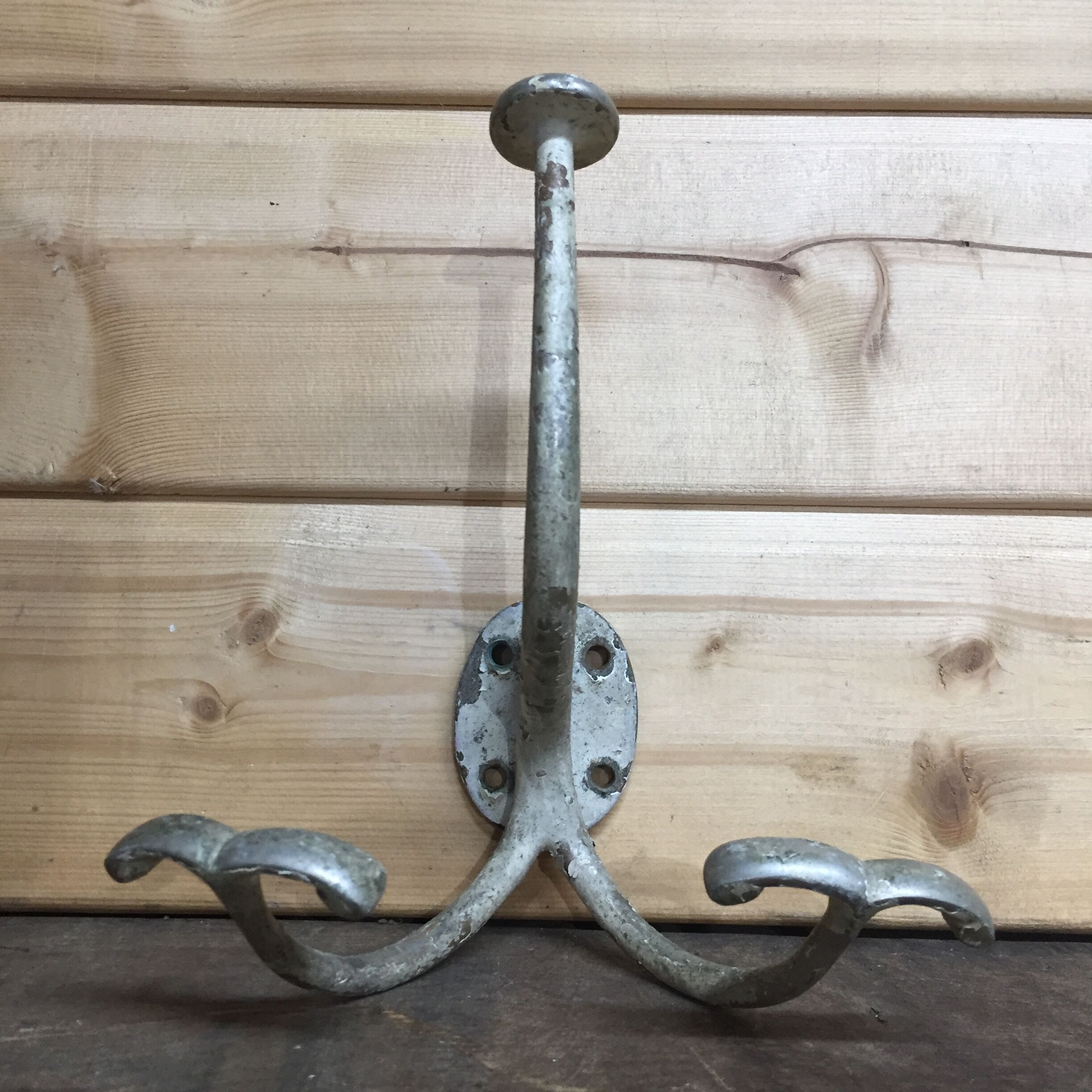 Old peg with 3 branches