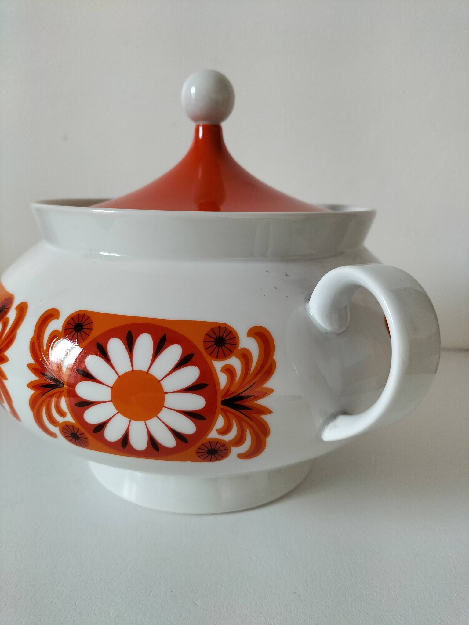 Bavarian porcelain soup tureen Schuman Arzberg