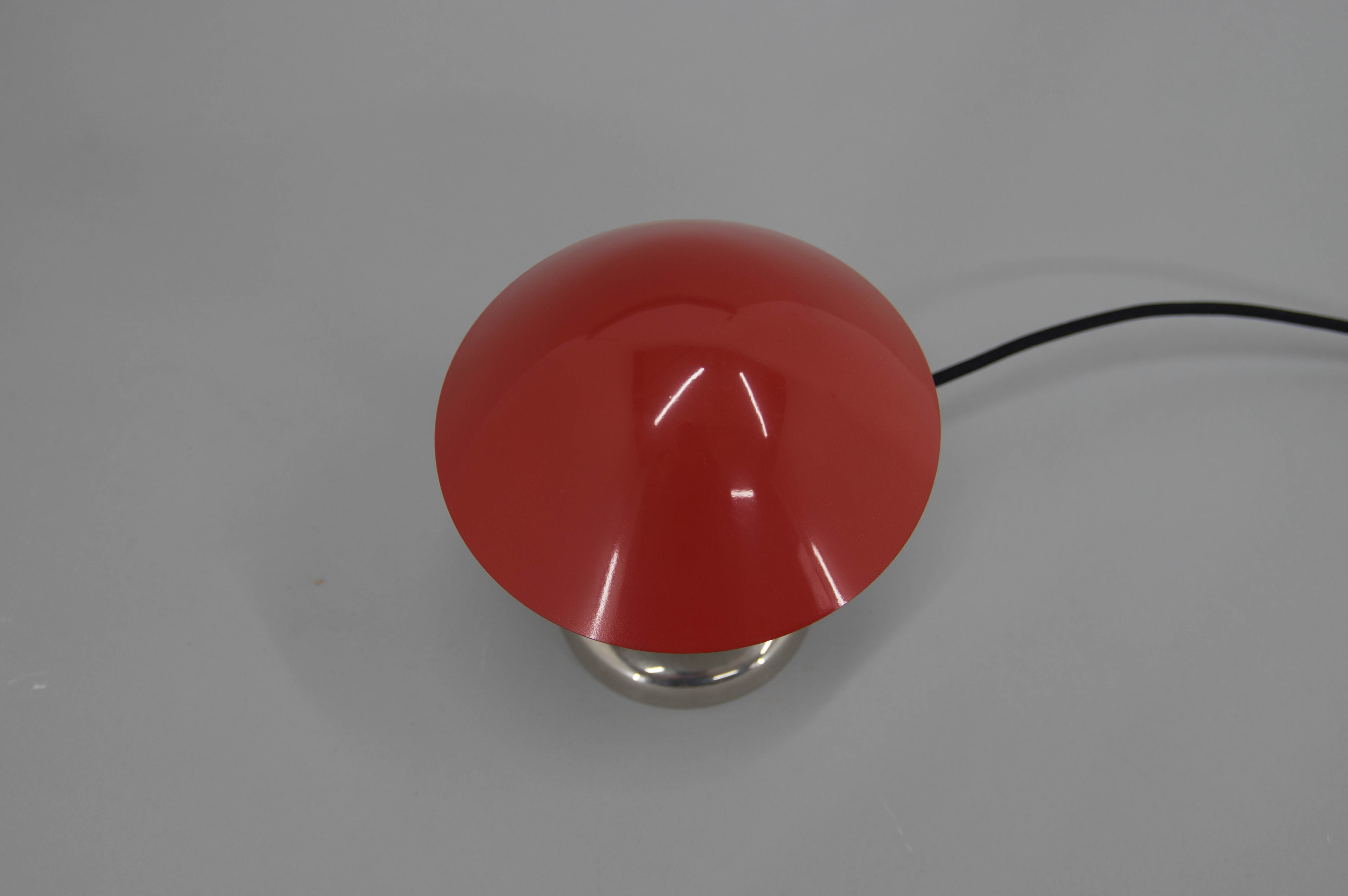 Bauhaus bedside lamp with flexible shade, 1930