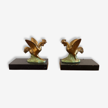 Bronze and marble bookends representing 2 roosters